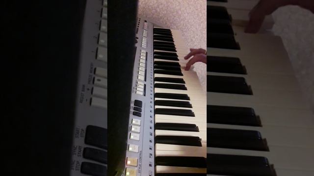 Играем на синтезаторе.Мелодия. смотреть онлайн