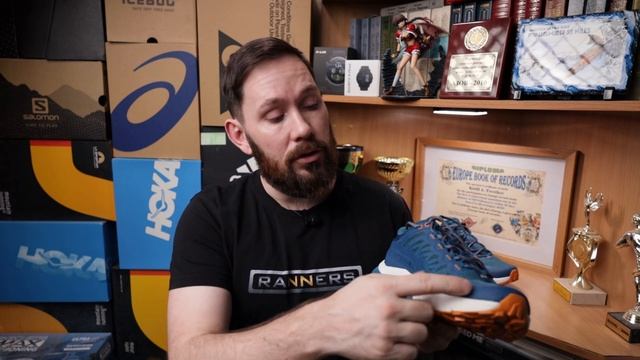 Обзор La Sportiva Karacal - отличные кроссовки для длительного и восстановительного бега смотреть онлайн