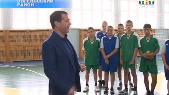 Сегодня в Саратов прибыл Дмитрий Медведев смотреть онлайн