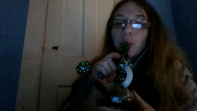 alice the wonder bong смотреть онлайн