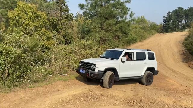 The 4WD Tank 300 (TOD Version) on Off-road Tracks смотреть онлайн