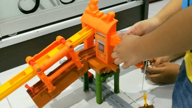 Thomas and friends toy train | Thomas & Friends adventures misty island zip-line railway set for ki смотреть онлайн