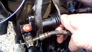 Деу Нексия  работа цилиндров сцепления ..