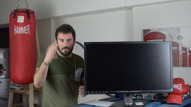 Η QHD οθόνη της Philips με USB-C смотреть онлайн