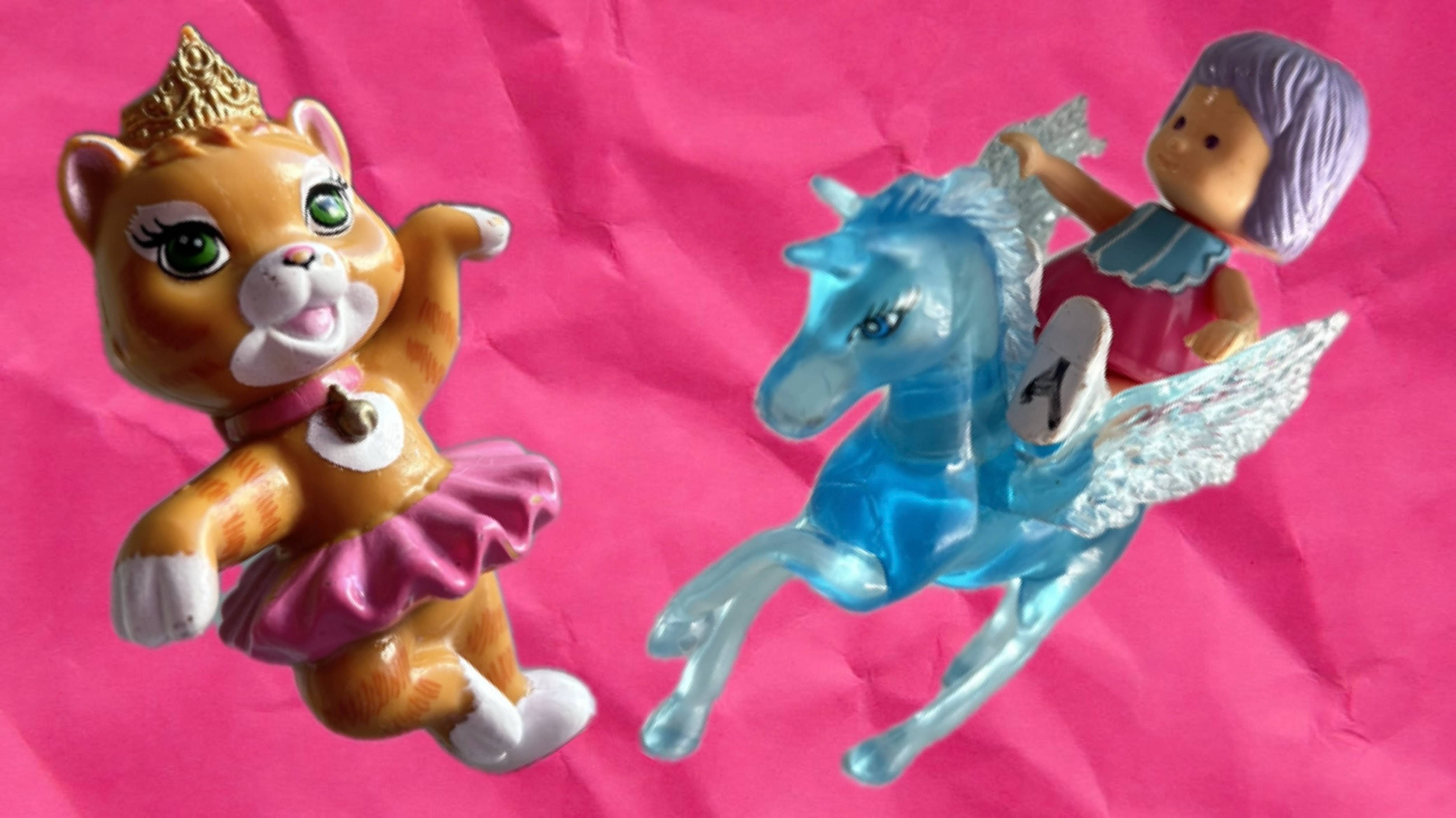 Игрушки из киндер сюрпризов