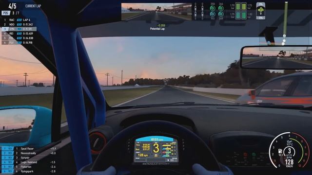 Project Cars 2 - All Clio Cup races end with a desperate final lap смотреть онлайн
