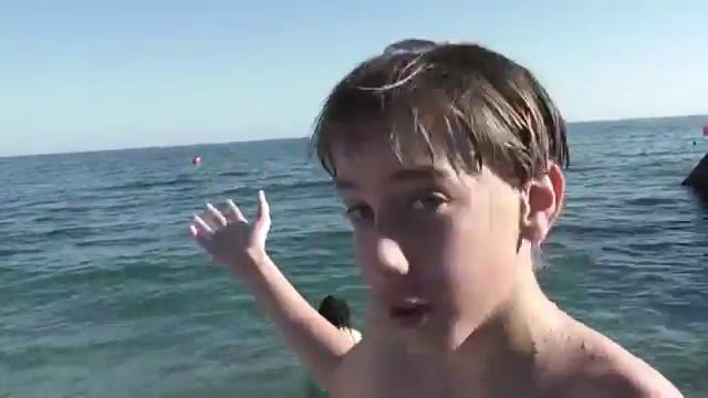 Ялта Интурист хороший курорт, чистое море смотреть онлайн