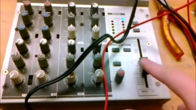 микшер Phonic MM1002