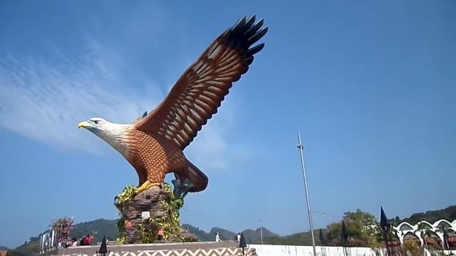 Langkawi - Eagle  Square /  Лангкави - Площадь Орла (HD)