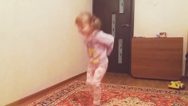 Вперед четыре шага. Вика. смотреть онлайн