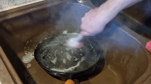 5. Как мыть чугунную сковородку смотреть онлайн