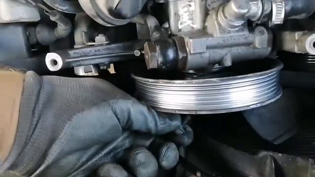 Замена насоса гидроусилителя руля. Audi A6 C5 2.8 Quattro. Замена гидроча! смотреть онлайн