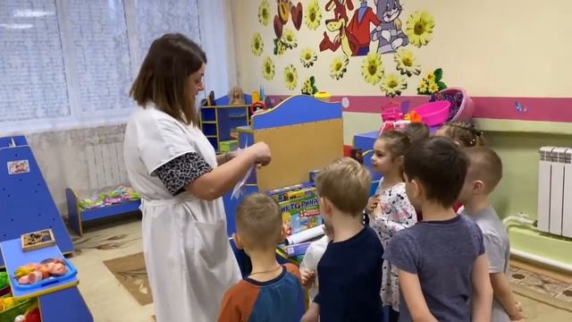 Тема НОД «Прогулка по безопасным улицам», группа № 9 смотреть онлайн