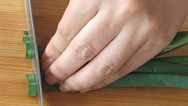 САЛАТ ИЗ КАБАЧКОВ ПО КОРЕЙСКИ ?ГОТОВИТСЯ БЫСТРО И СЪЕДАЕТСЯ  МОМЕНТАЛЬНО?