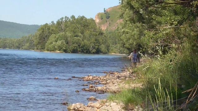 РЫБАЛКА В ЖАРУ.ЛОВИМ ХАРИУСА. смотреть онлайн