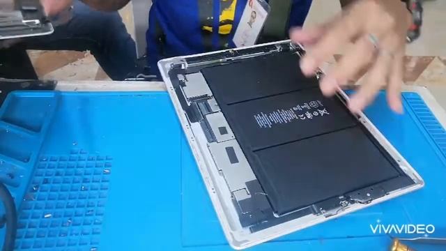 Ipad 3 Disassembly Busted Battery And Replaced