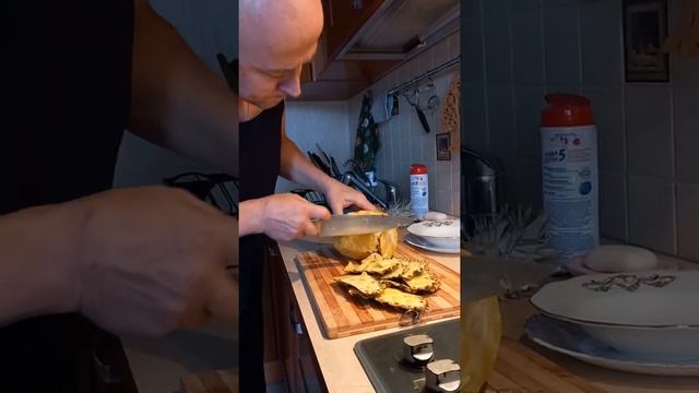 Ананас. Правильно очистить и порезать. смотреть онлайн