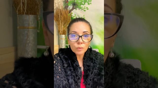 А что если в твоей постели спит бывший или твой детский страх? смотреть онлайн
