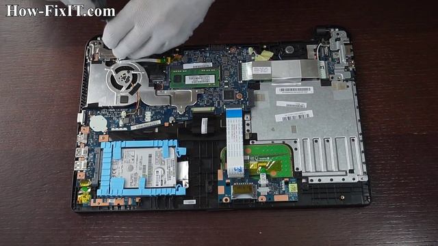 How to disassemble and clean laptop Toshiba Satellite C55 смотреть онлайн