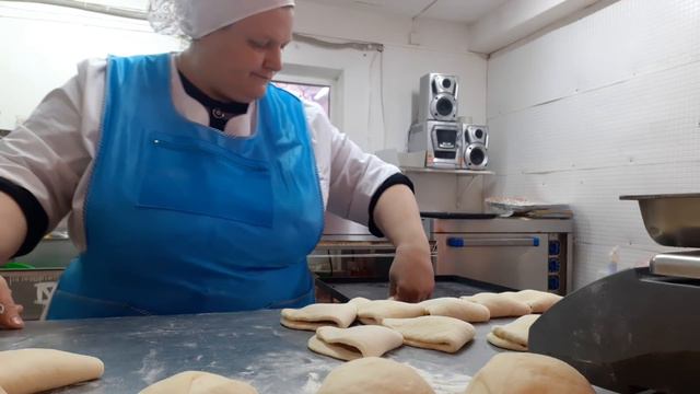 работа четверг булочки. смотреть онлайн