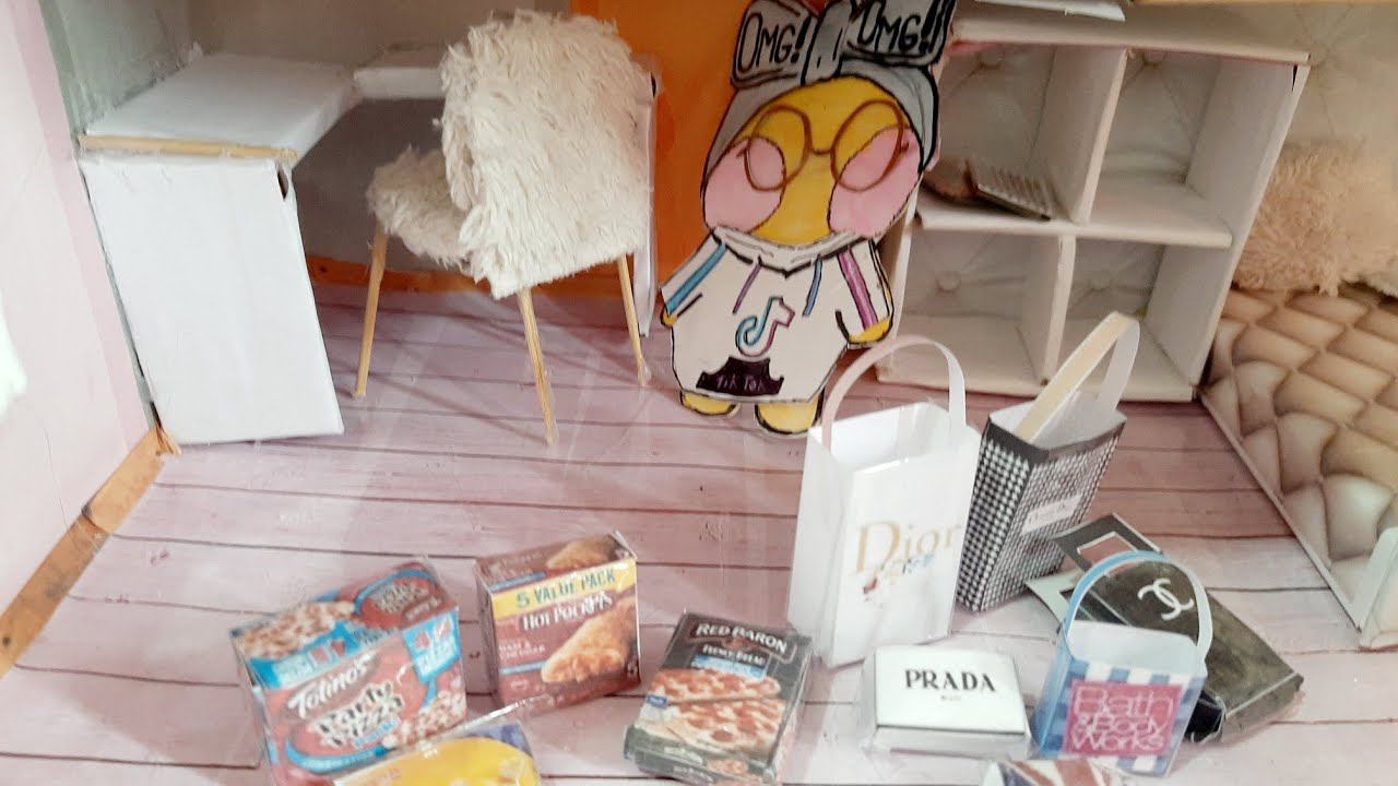 ДОМ УТОЧКИ ЛАЛАФАНФАН Мебель ,сумки ,еда для Уточки Лалафанфан из бумаги/ утя из ТТ смотреть онлайн