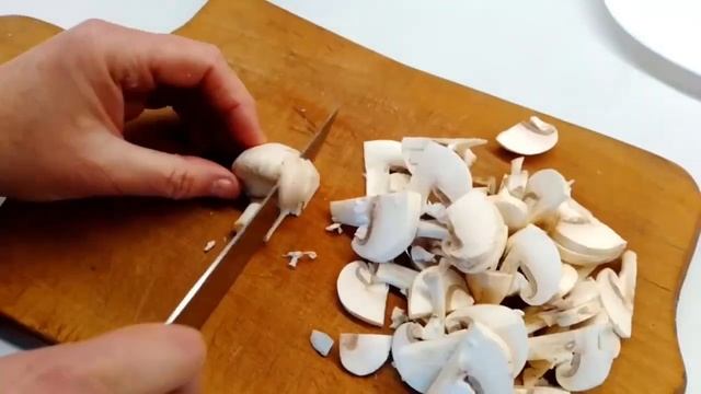 Блины "по-королевски".С начинкой из курочки и грибов, Получаются очень вкусные и нежные смотреть онлайн