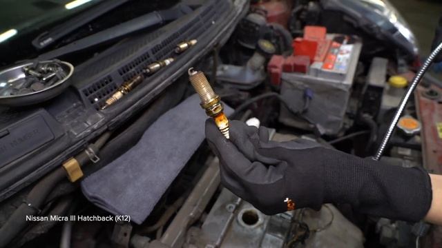 Hvordan Bytte Tennplugger Der På NISSAN MICRA K12 [AUTODOC-VIDEOLEKSJONER]