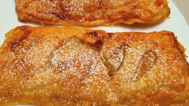 Рецепт вкусных слоеных пирожков слоек с джемом за 15 минут к чаю из двух ингредиентов смотреть онлайн