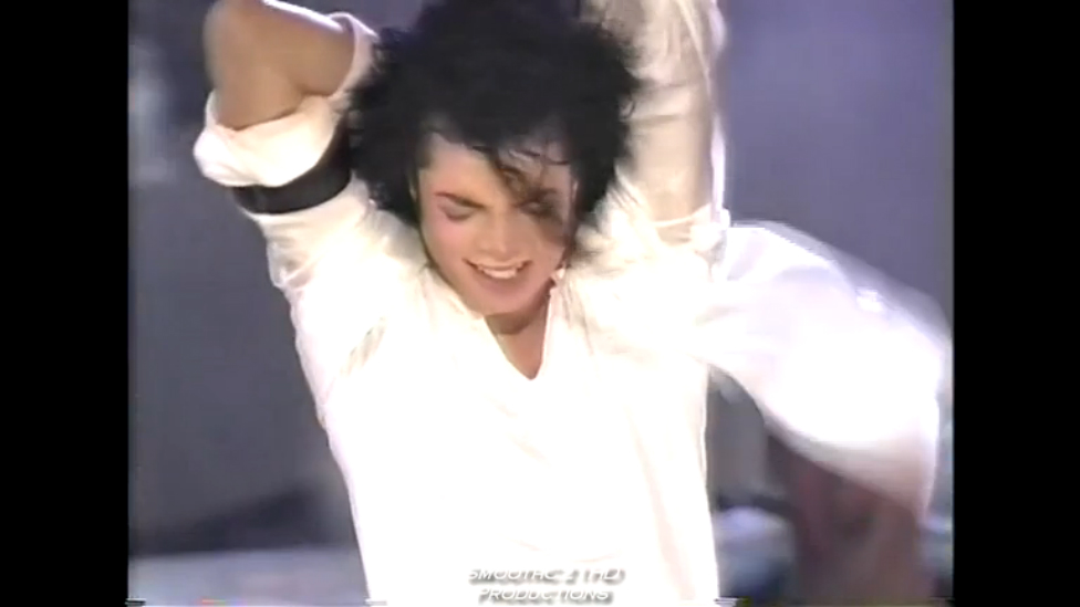 Michael Jackson - Black or White - Live at MTV 10th Anniversary Special смотреть онлайн