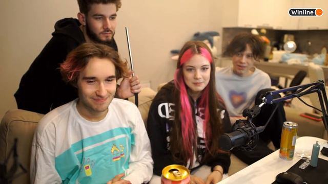 КОРЕШ КУЭРТОВ ДИЛБЛИН И АКУЛИЧ ПЫТАЮТСЯ СДЕРЖАТСЯ ОТ ШУТОК!!!