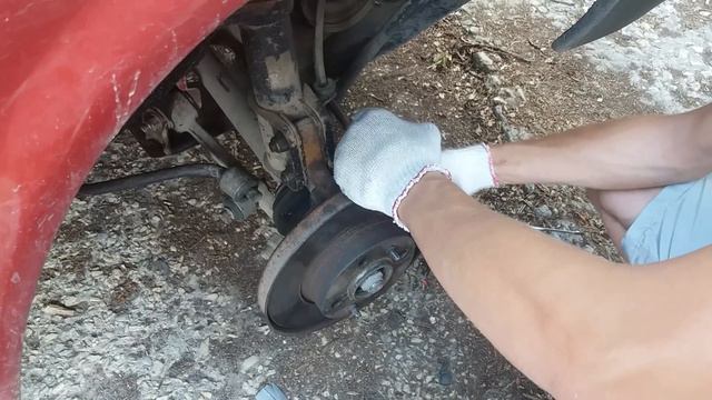 ЗАМЕНА передних ТОРМОЗНЫХ КОЛОДОК на "девять девять" смотреть онлайн