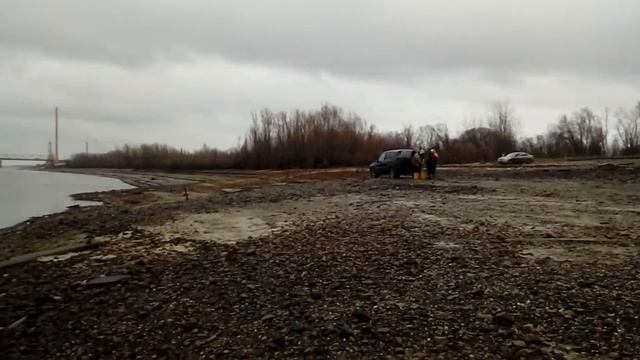 Каменистый берег реки Обь. Rocky Bank of the Ob river. смотреть онлайн