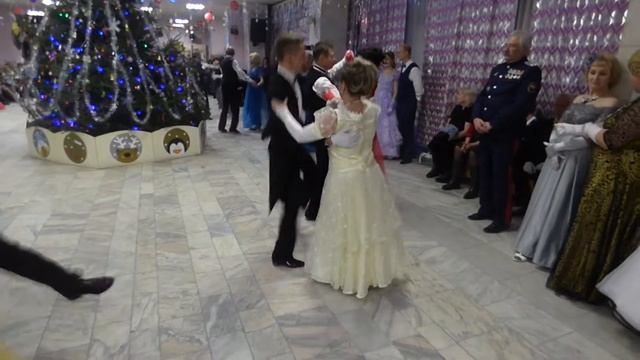 ВАЛЬС- МАЗУРКА Рождественский бал в Карачарово смотреть онлайн