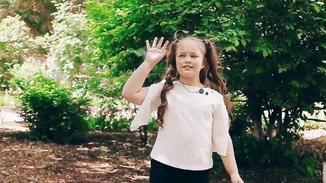 Прощальный вальс выпусников.8 лет. Полина. Ком.А. Ермолов. смотреть онлайн