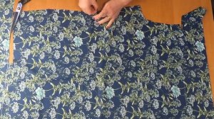 Нарядный халатик для дома. Раскрой на ткани и первая примерка.mp4