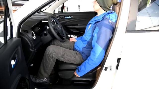 2018 Changan CS15 EV  Электрический кроссовер от Чанган с запасом хода 300 км