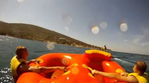 Жесткие падения парней с морской ватрушки таблетки адреналин подушки