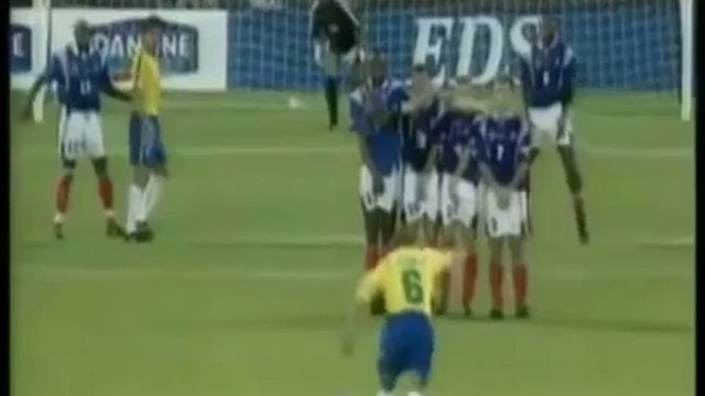 Супер гол Роберто Карлоса смотреть онлайн