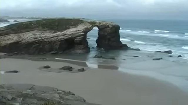 Playa de las Catedrales - Praia das Catedrais (Ribadeo - Lugo) смотреть онлайн