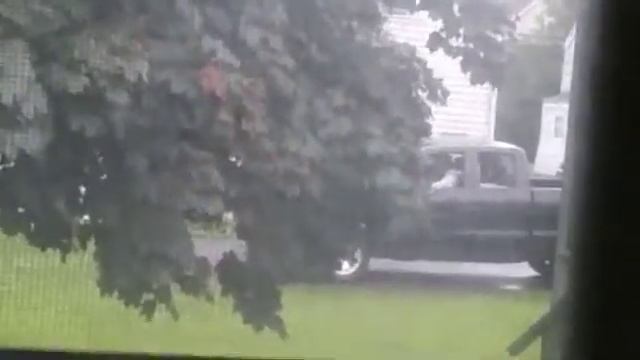 my drunk neighbor always in his truck... смотреть онлайн