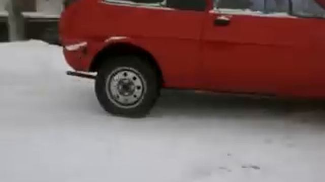 Ford Fiesta Mk1 snow braking смотреть онлайн