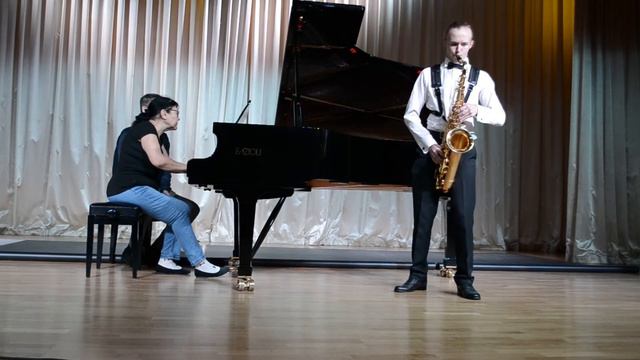 М. Мусоргский - "Старый замок" смотреть онлайн