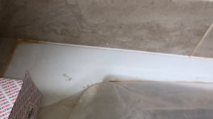 Как почистить силиконовый шов в ванной