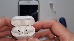 Как подключить наушник Airpods к другому наушнику или кейсу?