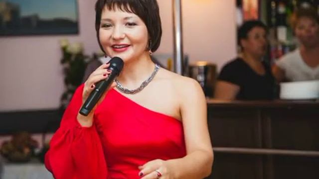 Поющая ведущая Ольга Васина Ростов-на-Дону смотреть онлайн