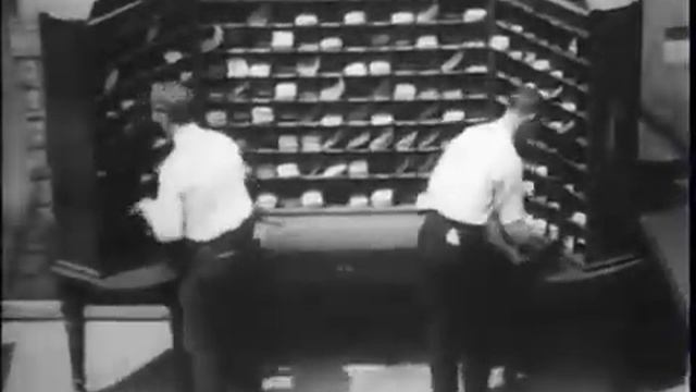 Clerks Tying Bags, U.S.P.O. (1903 год) смотреть онлайн
