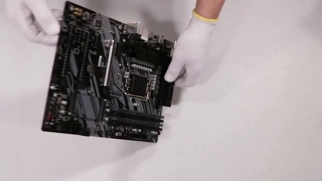 Unboxing Gigabyte Motherboard Z390 UD s1151 4DDR4 HDMI/M.2 ATX смотреть онлайн