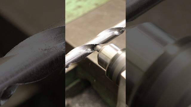 Изготовление сверла на токарном смотреть онлайн
