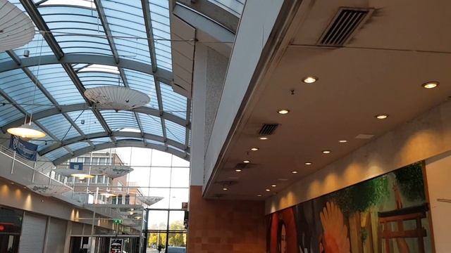 Beautiful shopping Mall and a city Center in Sweden | Eskilstuna Sweden смотреть онлайн