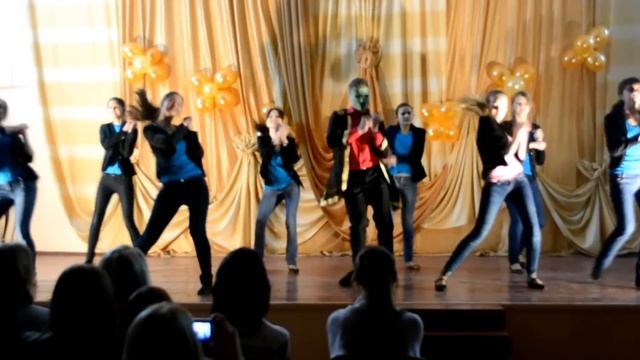 Танец 10-х классов МАСКА смотреть онлайн